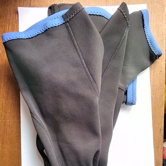 Realon kids size 14 short sleeve wetsuit - Picture 7 of 7